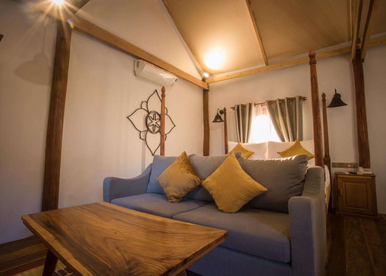 The Wood Family Retreat Hotel Phumi Trapeang Rung Ngoại thất bức ảnh
